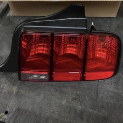 2006 mustang gt taillights with harness and light bulbs