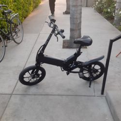 Selling My Brand New E-BIKE For $750 Willing To Negotiate The Price E-bike In Mint Condition Never  Been Used  No Wears And Tears Ride Like A  Champ