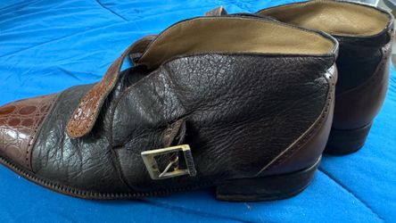 Vintage Giovanni Ciccioli Italian Leather Monk Strap Shoes – Size 45  Unique handcrafted Italian leather dress shoes by Giovanni Ciccioli. Features pr