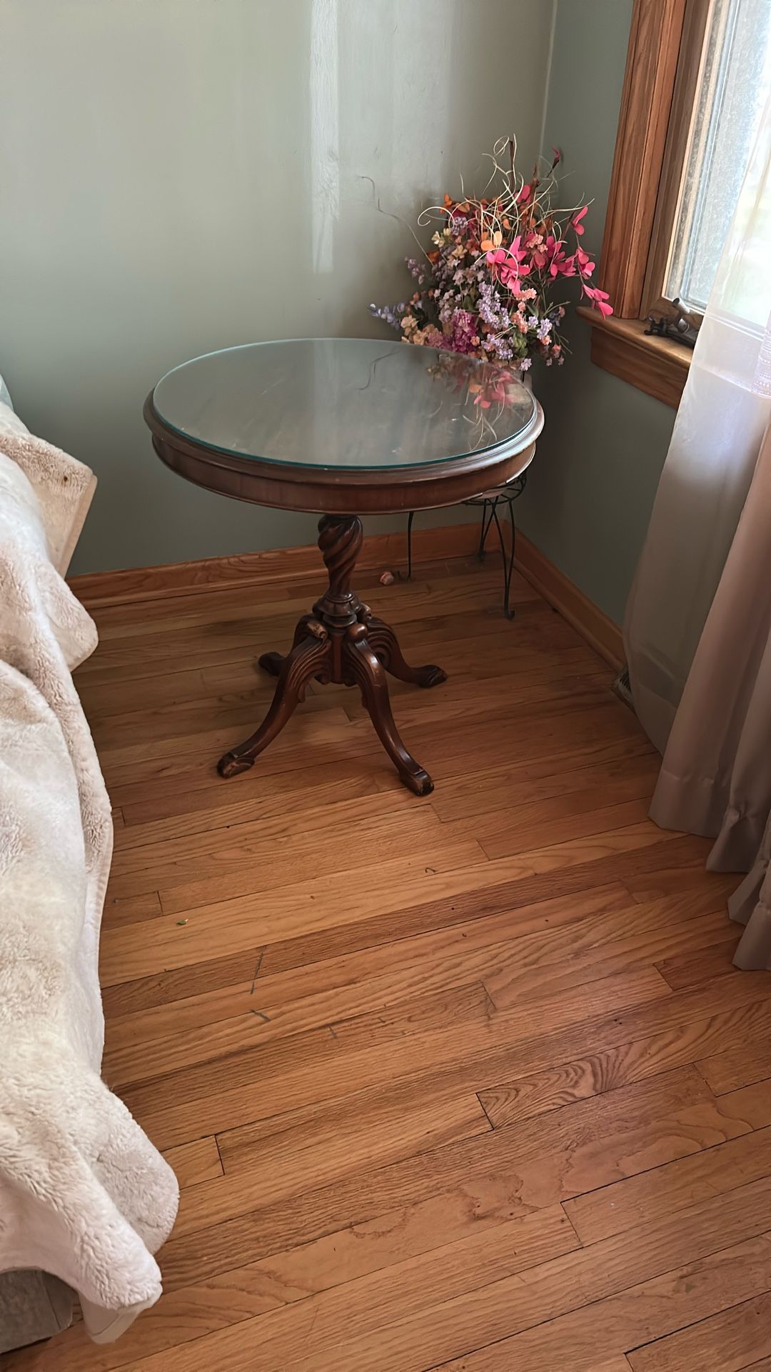Clawfoot Table