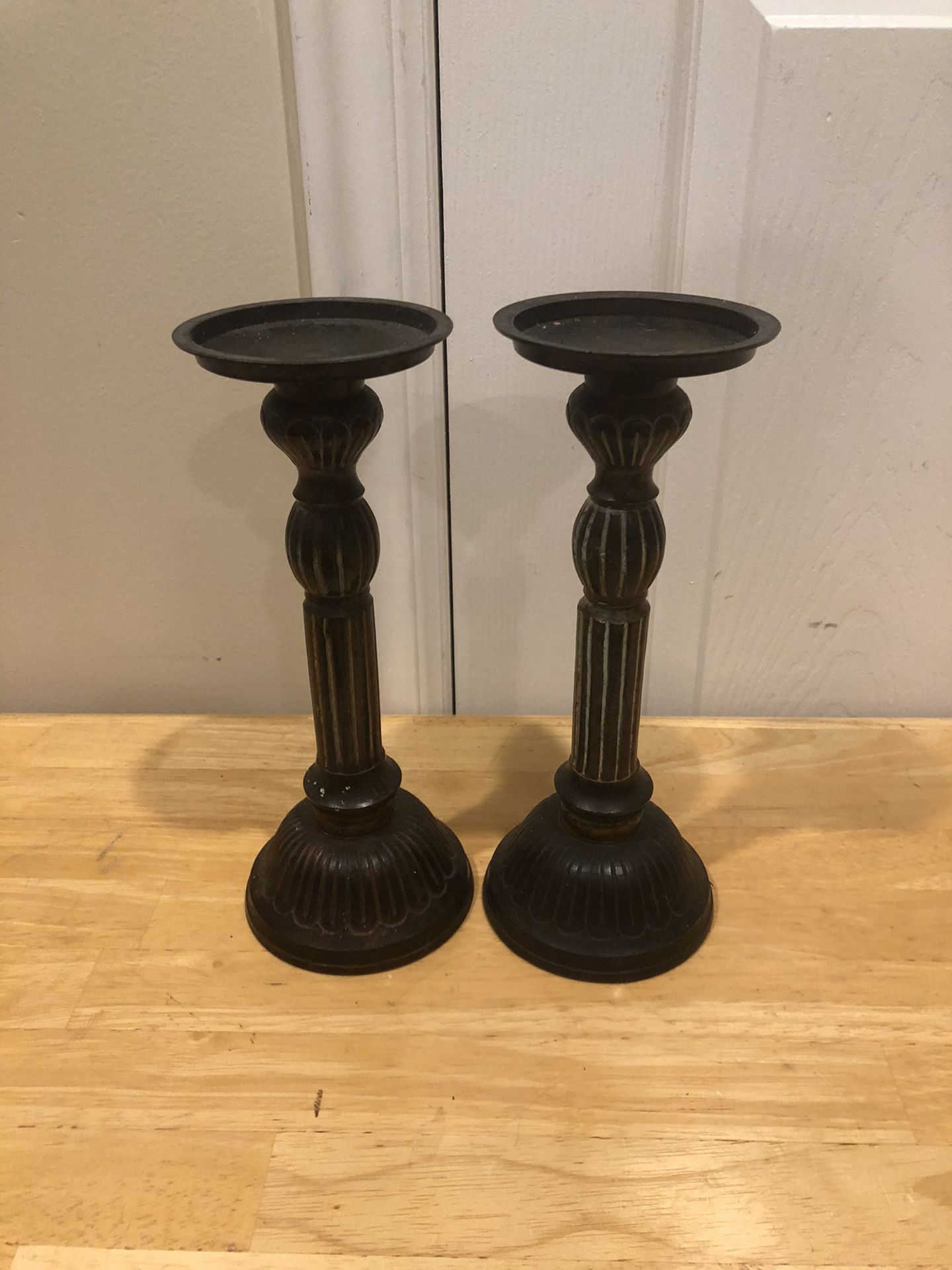 Awesome Set of 2 Vintage Metal Pillar Candle Holders!!