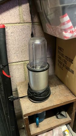 Grinder bullet with cup top
