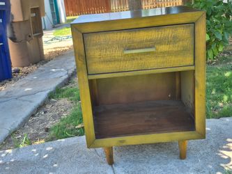 Ashfield Mid Century Modern End Table with plugs