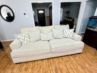 Sofa (HomeZone)