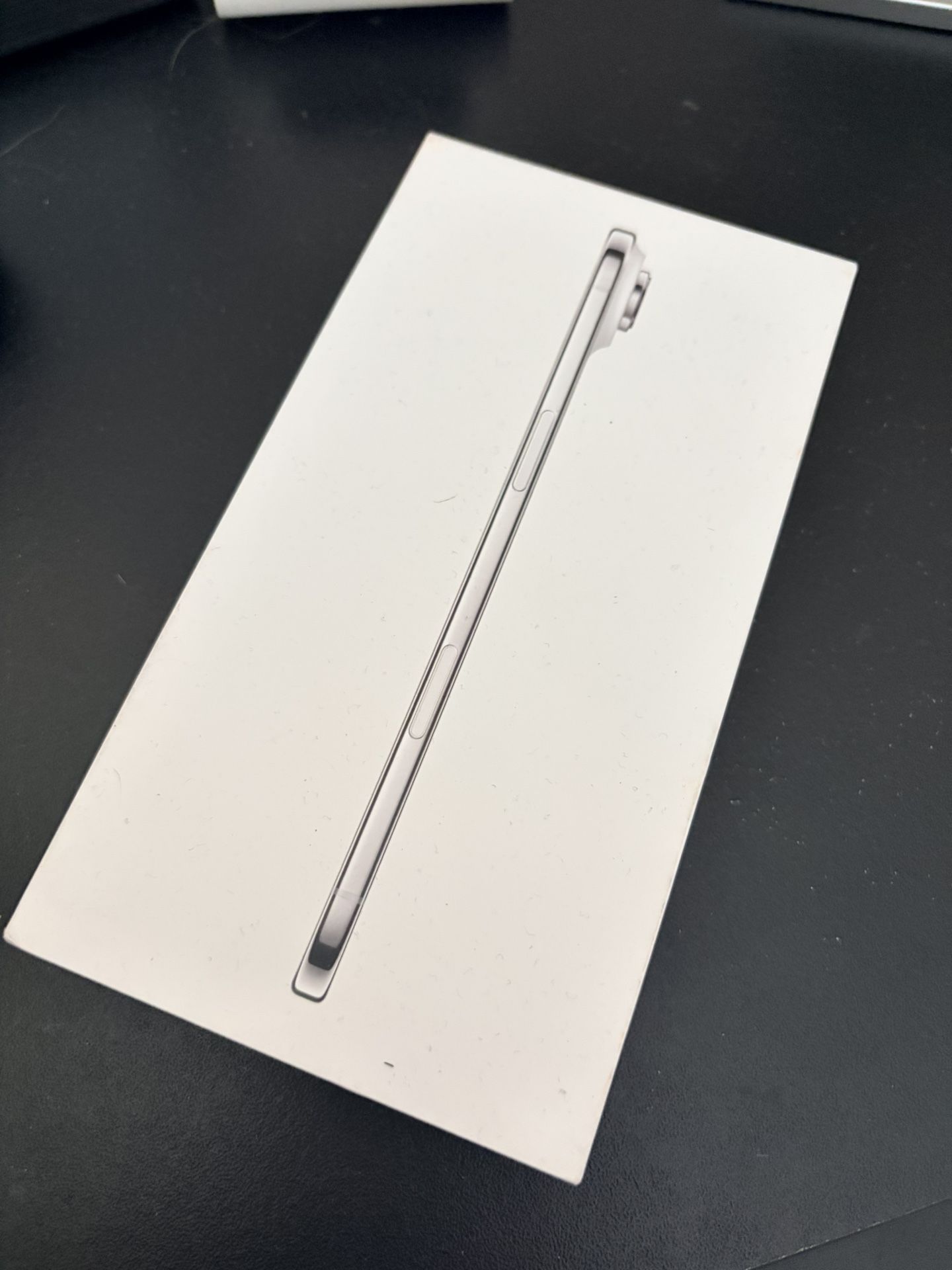 iPhone Air Box