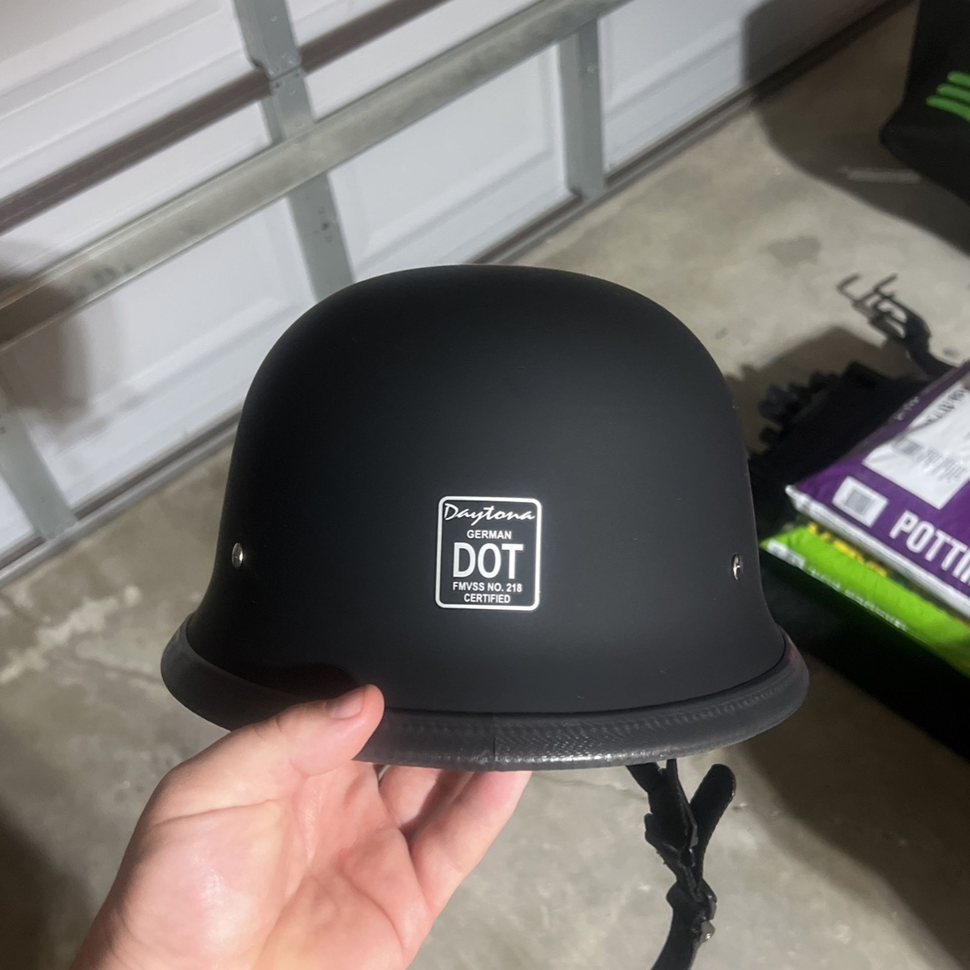 Daytona Brand…DOT Motorcycle Helmet