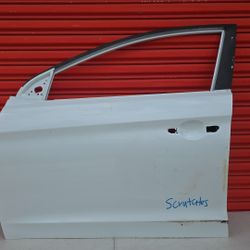 Hyundai Elantra Front Left Side Door 2017-2020