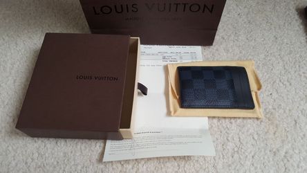 Lv Louis Vuitton porte carte money clip card holder. Authentic