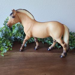 Breyer horse - Henry Fjord pony