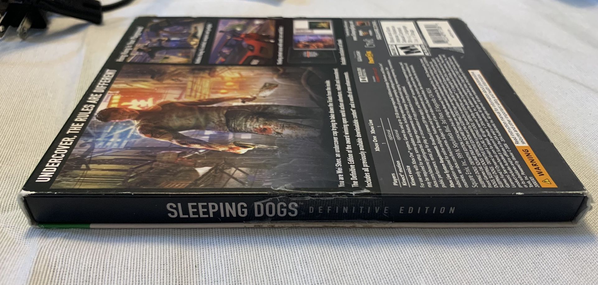 Sleeping Dogs Definitive Edition CIB Xbox One Artbook w/Slipcover COMPLETE