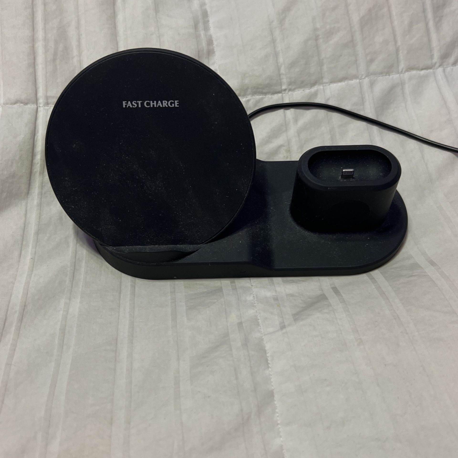 Fast Charge 3-In-One iPhone, Apple Watch, AirPods