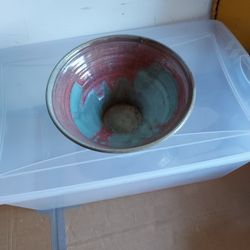 Round Pottery  Bowl