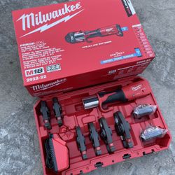 Milwaukee M18 18-Volt Lithium-Ion Brushless Cordless FORCE LOGIC Pro Press ProPress Tool Kit w/ 1/2 in. - 2 in. Jaws Kit ( 6x Jaws )  $2599  New
