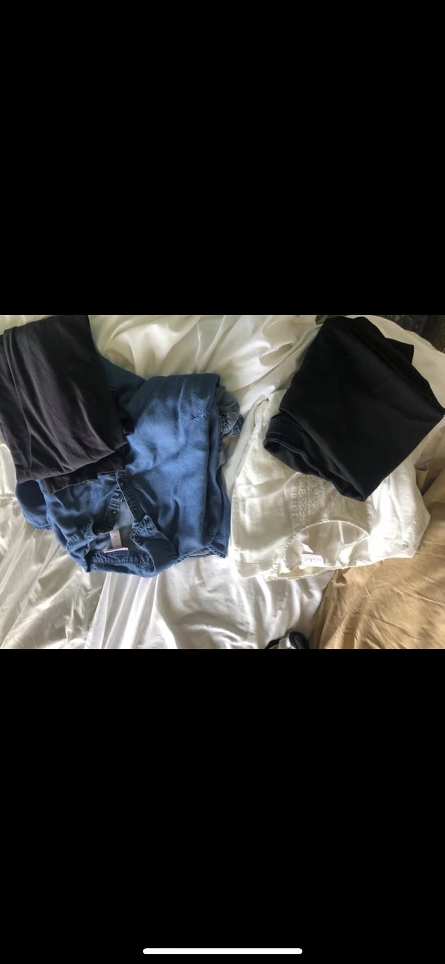 Used Small/Medium maternity clothes