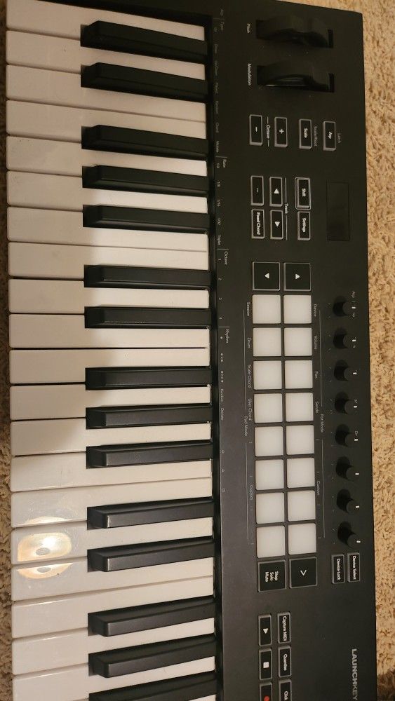 LaunchKey37 MIDI Keyboard and Sequencer