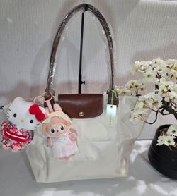 Longchamp Le Pliage Tote Bag ( Price is Negotiable)