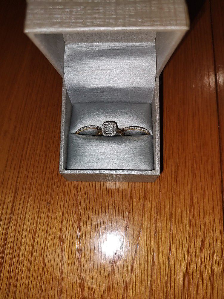 Engagement Ring With Wedding Band Set
