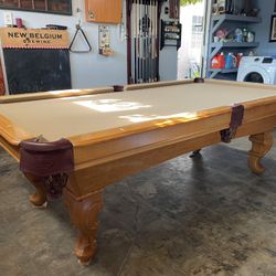 Pool Table ( Free Delivery & Set Up & New Color Felt Of Your Choice