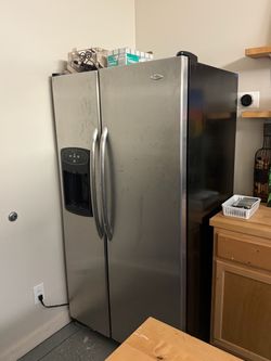 Refrigerator - 25.6 cu. ft. Freestanding Side-by-Side
