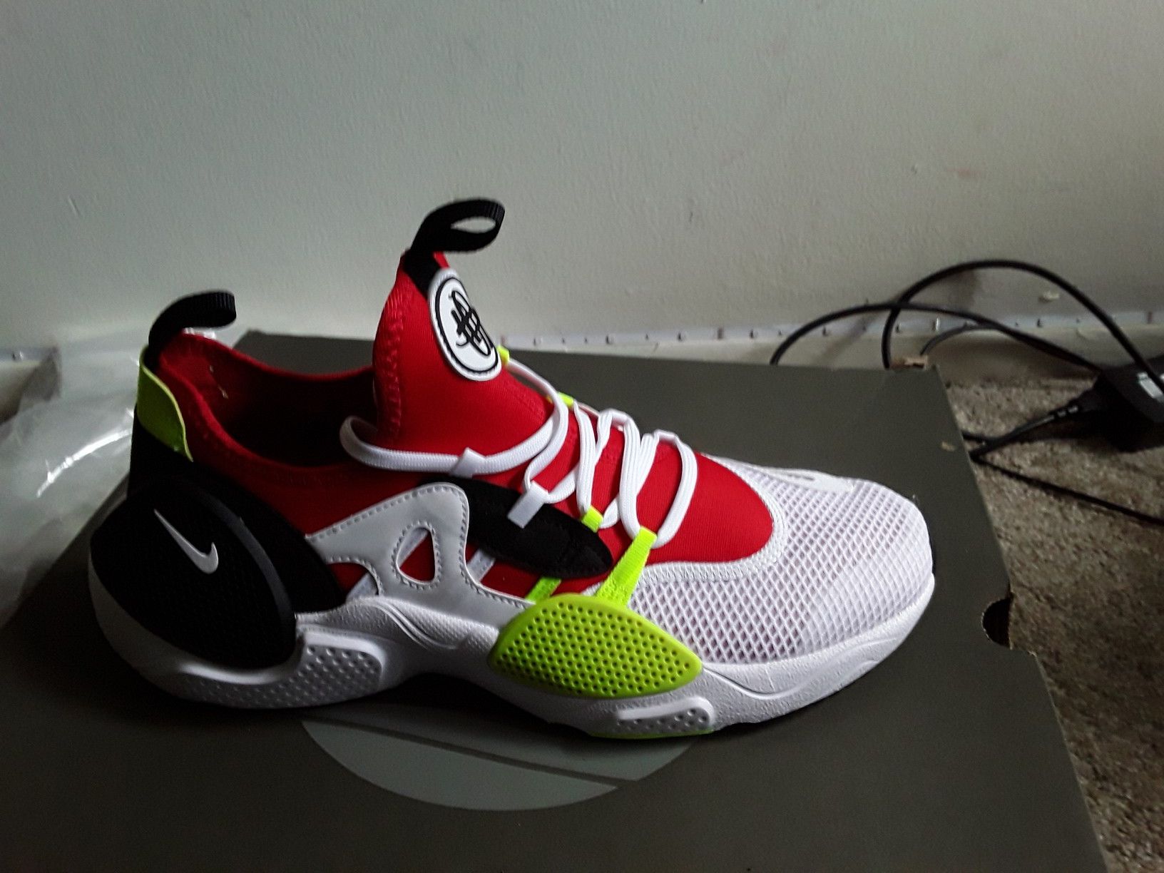 Air Nike Huarache sz (10 ONLY) *LIMITED TIME OFFER*