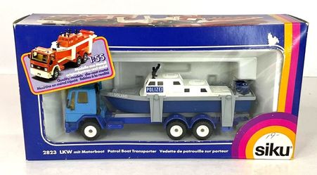 Siku #2823 Ford Boat Transporter With Helgoland Polizei Police Boat 1:55