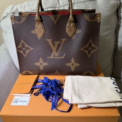 Louis Vuitton LV OnTheGo MM