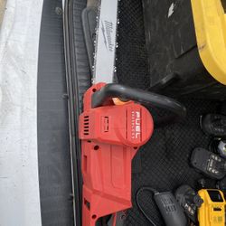 Milwaukee Chainsaw Motosierra
