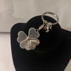 NEW!!BRIGHTON Rare Discontinued Keychain- Hinged Stacked Clover Leaves 