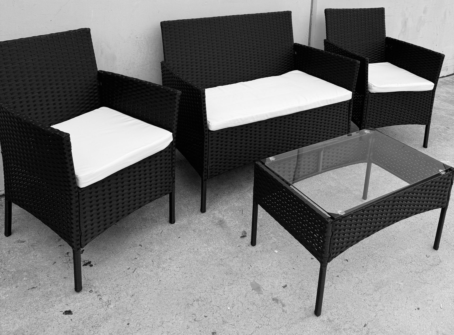 Outdoor Patio seating With coffee Table 