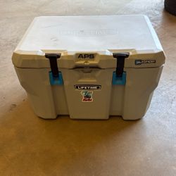 Ice Chest 