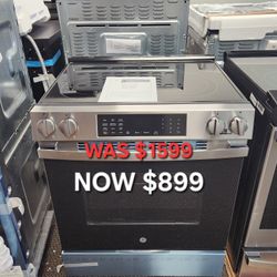 30 in. 5 Burner Element Smart Slide-In Electric
Convection Range in Stainless wl EasyWash
Oven Tray & No-Preheat Air Fry