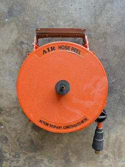 Air Hose Wall Mount Wheel Type.