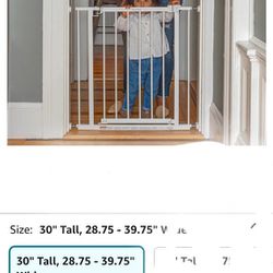 Summer Infant Everywhere Extra Wide Baby Gate 28.75" - 39.75" Wide, 30" Tall, White