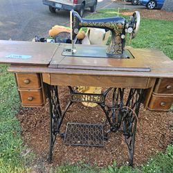 1920's Singer Sewing Machine