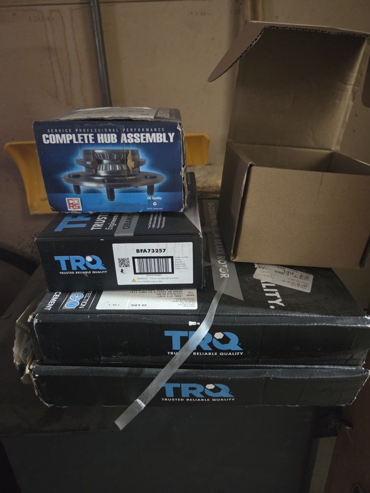 Rotors/Brake Pads/Hubs