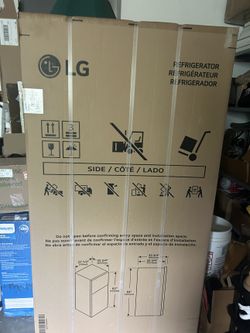 LG 18 cu ft Top Freezer Refrigerator – White – NEW in Box