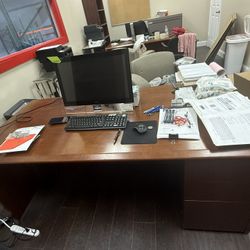 Office Desks for Sale – Great Condition