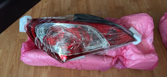 Hyundai Genesis Coupe OEM Tail Lights