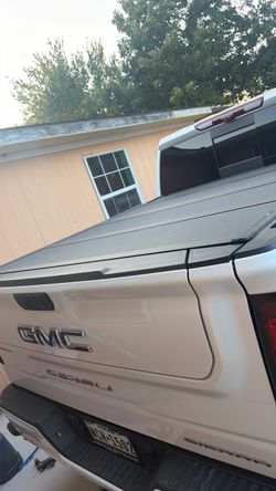 2025 GMC Denali bed cover