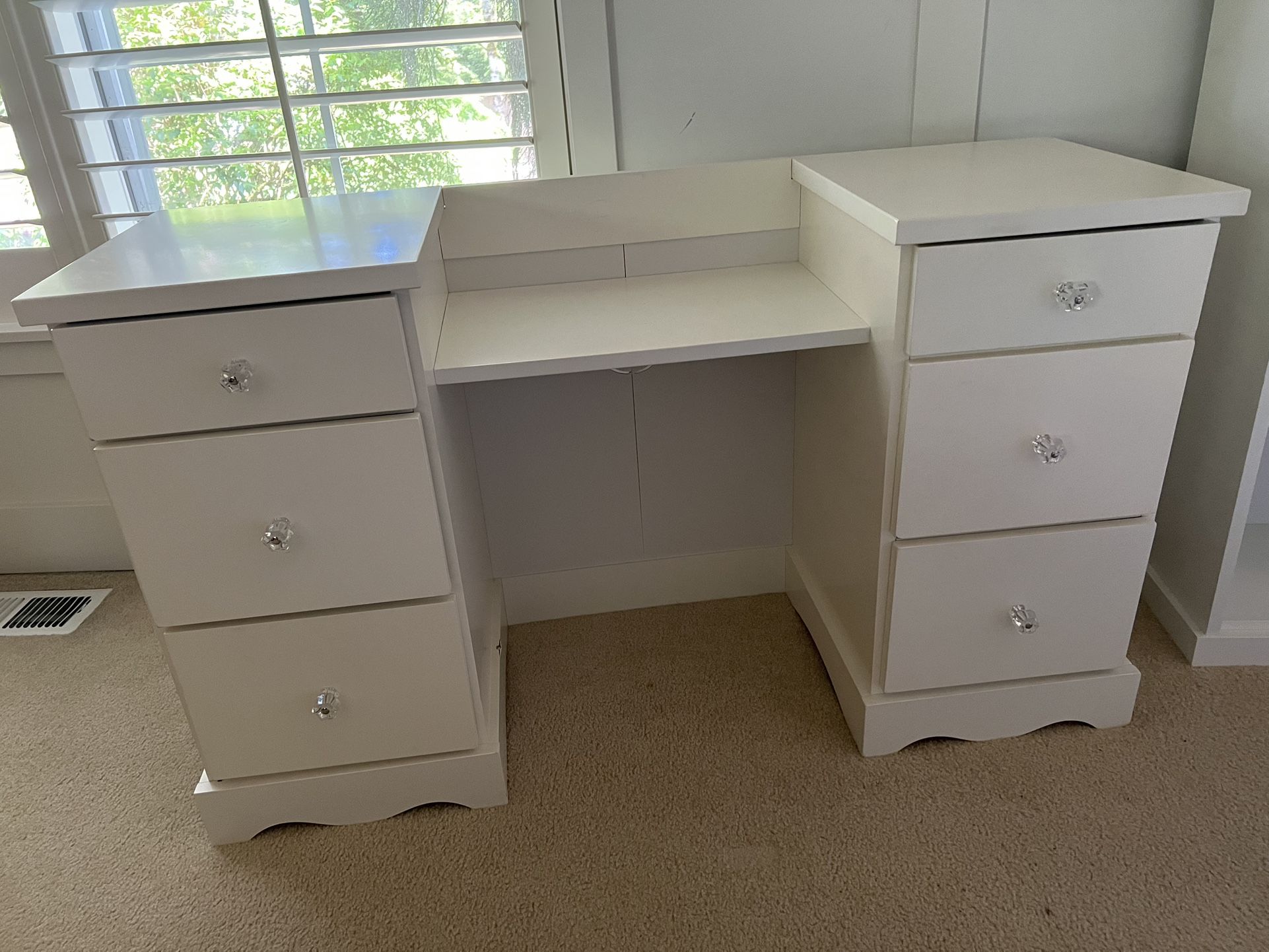 Kid Bedroom Furniture Set,(vanity desk, dresser, head board, book shelves)