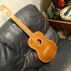 VINTAGE. 1960. KENT CARMENCITA UYKALALE BARITONE BIG SOUND