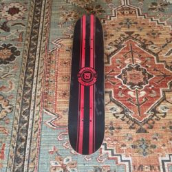 Madd Gear (MGP) skateboard featuring a "G-Rilla" graphic design. 