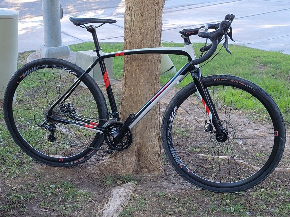 Raleigh Willard 1 Gravel Road Bike  56cm