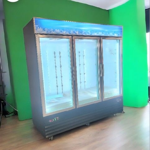 New 3 Door Glass Merchandiser Commercial Reach In Display Cooler Commercial Restaurant Refrigerator