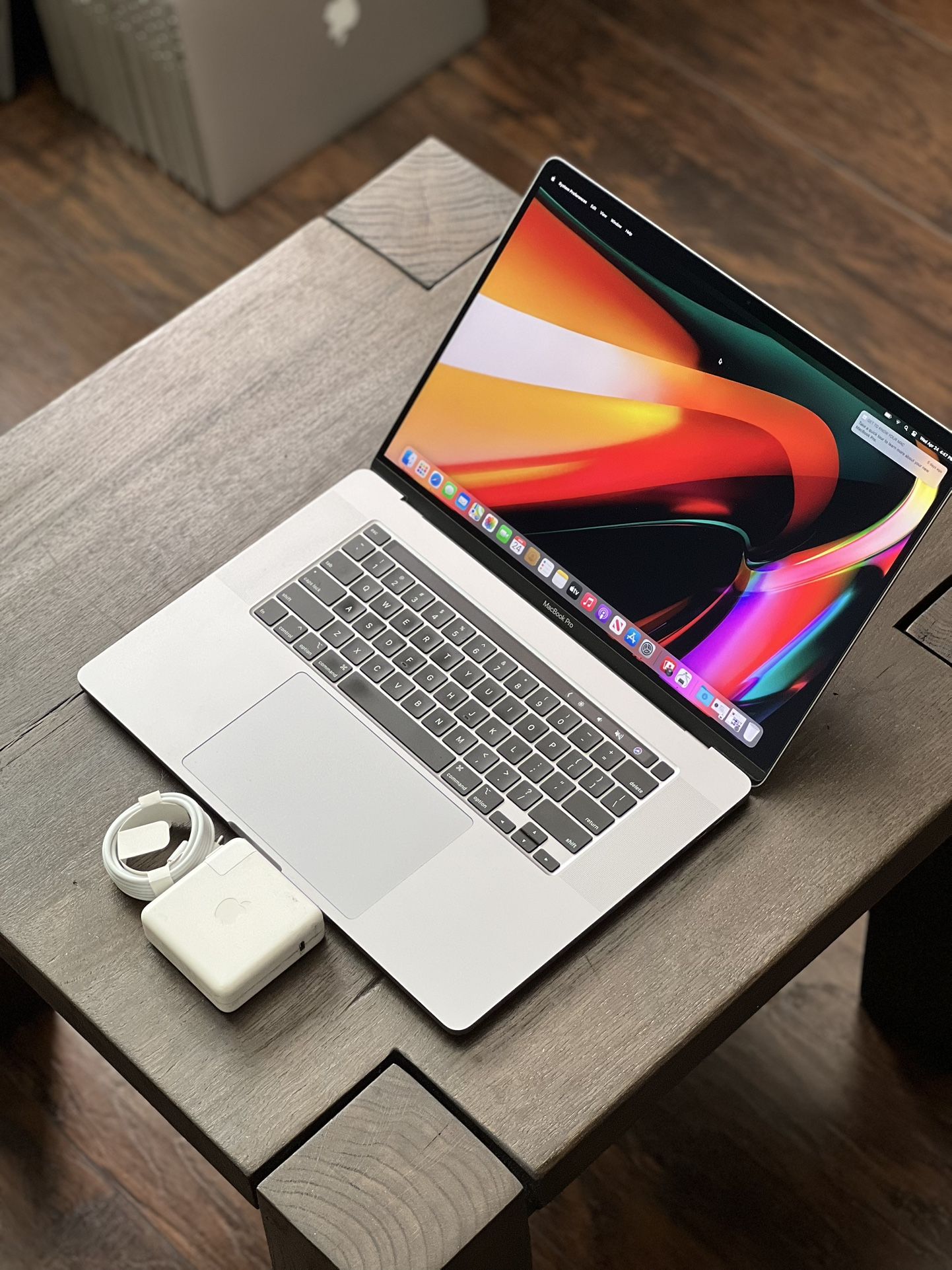 16” MacBook (8core i9) 1TB SSD