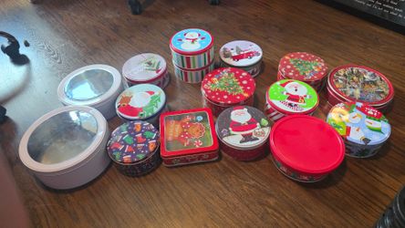 Christmas Holiday Cookie Tin Set – 15 Pieces