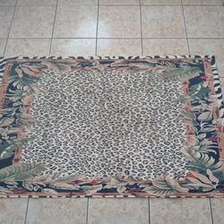 ALFOMBRA  DE AREA INSPIRADA EN ANIMALES  DE GUEPARDO