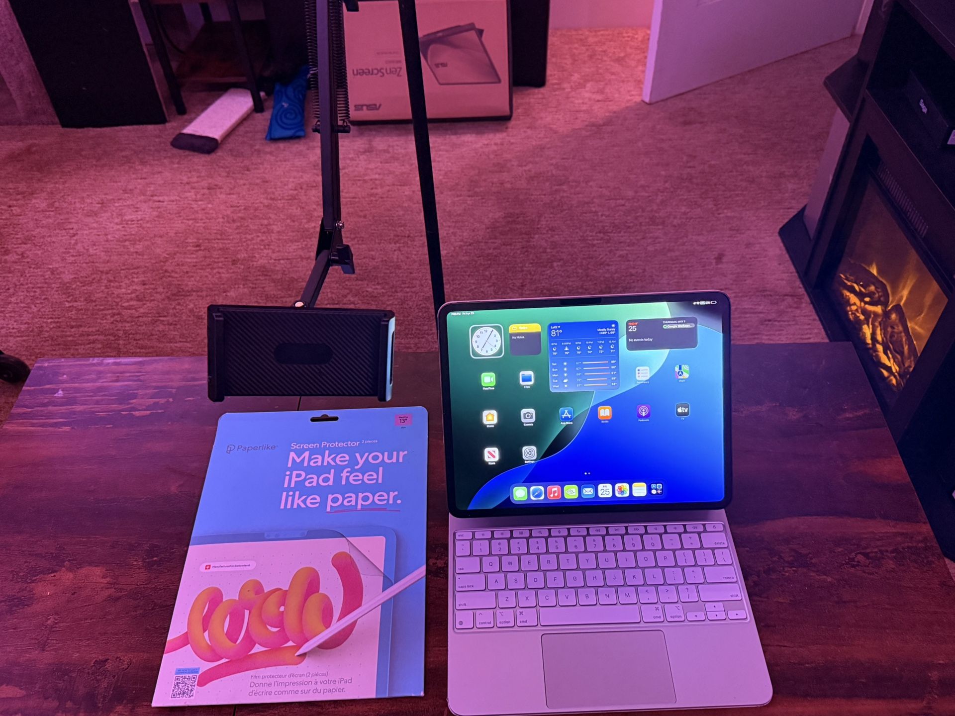 iPad Pro M4 13" 512GB Bundle – Scratch Free Like New