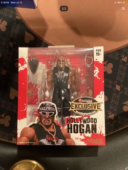 Storm Collectibles “Hollywood Hogan” exclusive ringside figurine