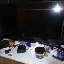 32' Smart 4k TV Beautiful Picture